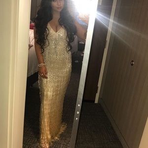 ✨Beautiful sparkly shimmy dress✨